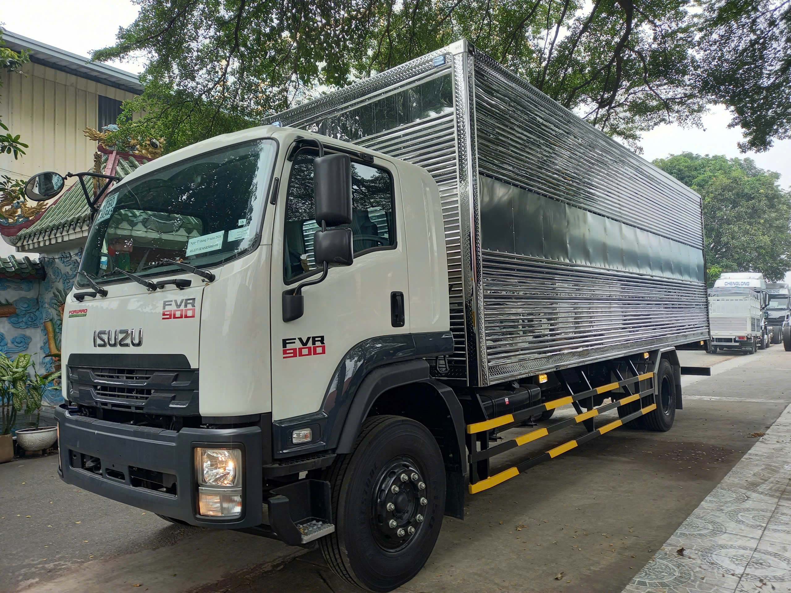 ISUZU FVR34SE5 (FVR 900) THÙNG KÍN 7700KG - THÙNG DÀI 8,2M